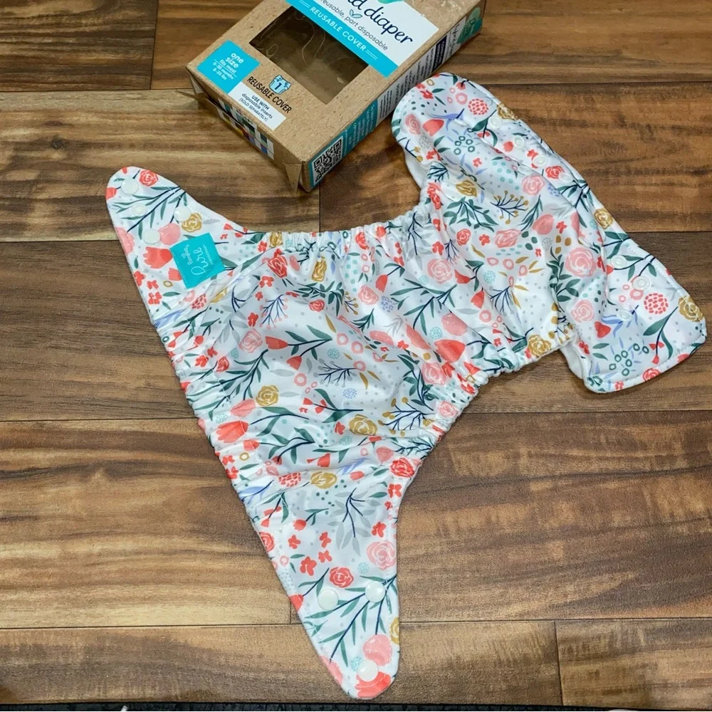 Pampers hybrid Reusable Diaper Cover One size fits most 0-30 months, 8-35lb